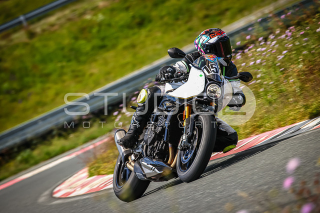 0157-250511_BOX-007_157 | Deine Full-Service-Agentur für ✔️Videoproduktionen und ✔️Motorsportfotografie Jetzt Angebot anfragen!
