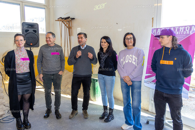 Hackathon - Tag 1 | Bildershop von pixelworld.at - Realisiert mit Pictrs.com