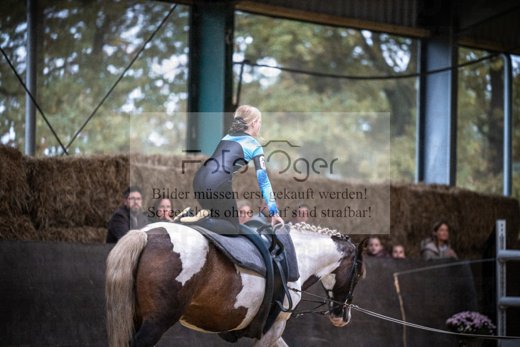 DOS_0099 | Entdecke hochwertige Reitturnierfotos von Foto Oger. Professionell, emotional und authentisch – jetzt Lieblingsmomente im Shop bestellen.Deutschlandweite Turnierfotografie. - Realisiert mit Pictrs.com