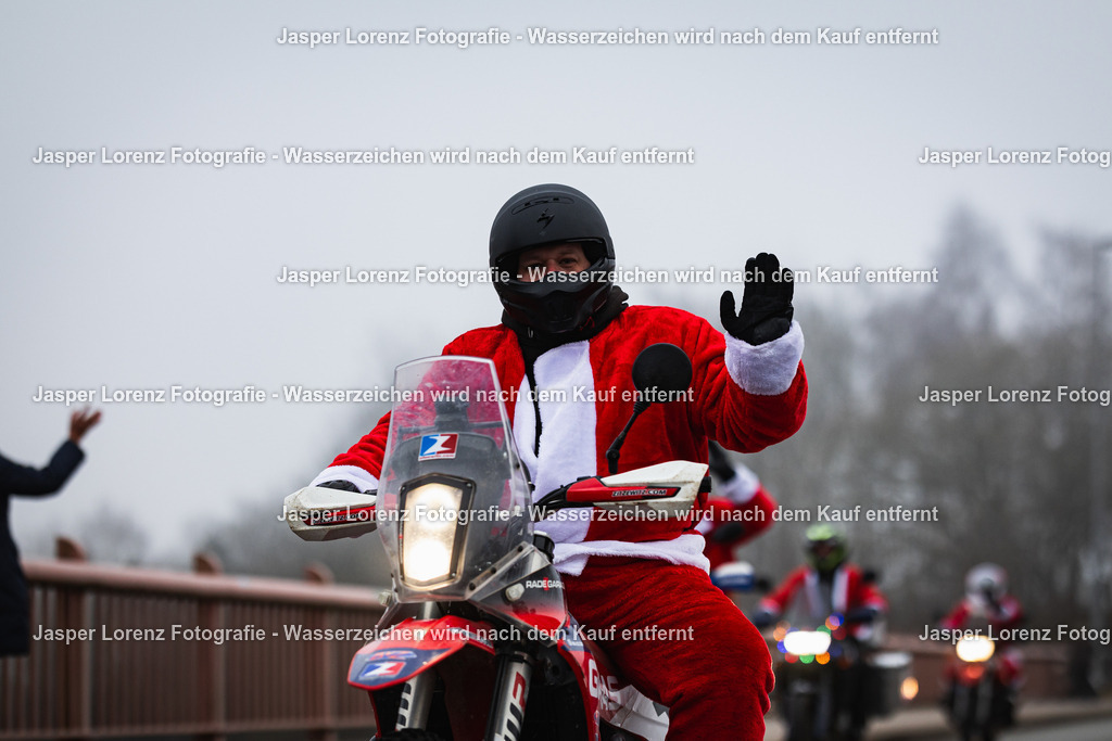 X-Mas Ride I Kiel I 2025 | Jasper Lorenz Fotografie - Realisiert mit Pictrs.com