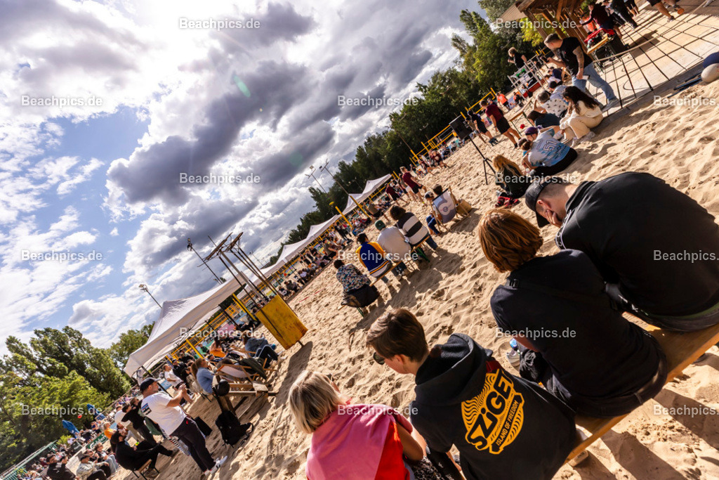 2025-200083740-Strandvölkerball-WM |  24.08.2025; Berlin Foto: Gerold Rebsch - www.beachpics.de