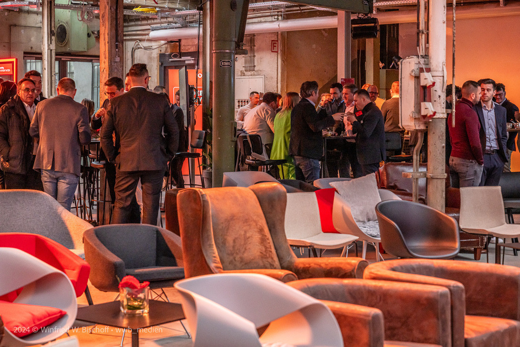 wwb_2260 | <Fotografie> <Video> <Film> <Winfried Bischoff> - Realisiert mit Pictrs.com