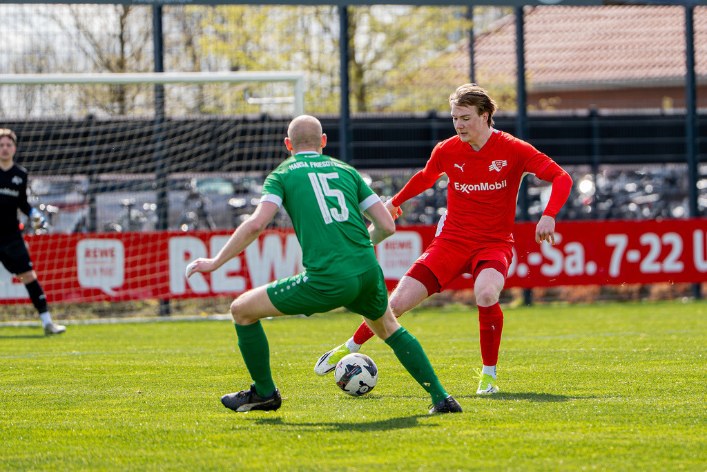 Fußball I Herren I Saison 2025-2026 I Bezirksliga Weser-Ems 4 I 26. Spieltag I VFL Oythe - SV Hansa Friesoythe I 20174 | jns.sportfotos - Realisiert mit Pictrs.com