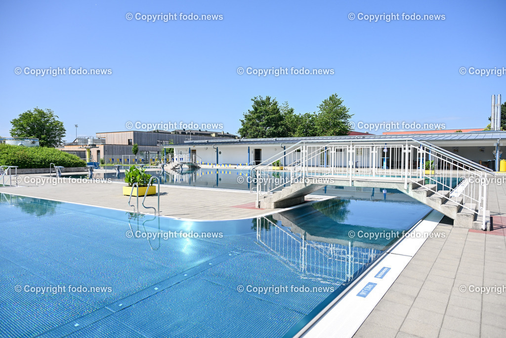 Vitalwelt Freibad Perg_ 05.06.2024-4 | 05.06.2024, Perg, AUT, Vitalwelt Perg, im Bild Freibad, Schwimmbecken, Sprungturm, Rutsche, Drohne
