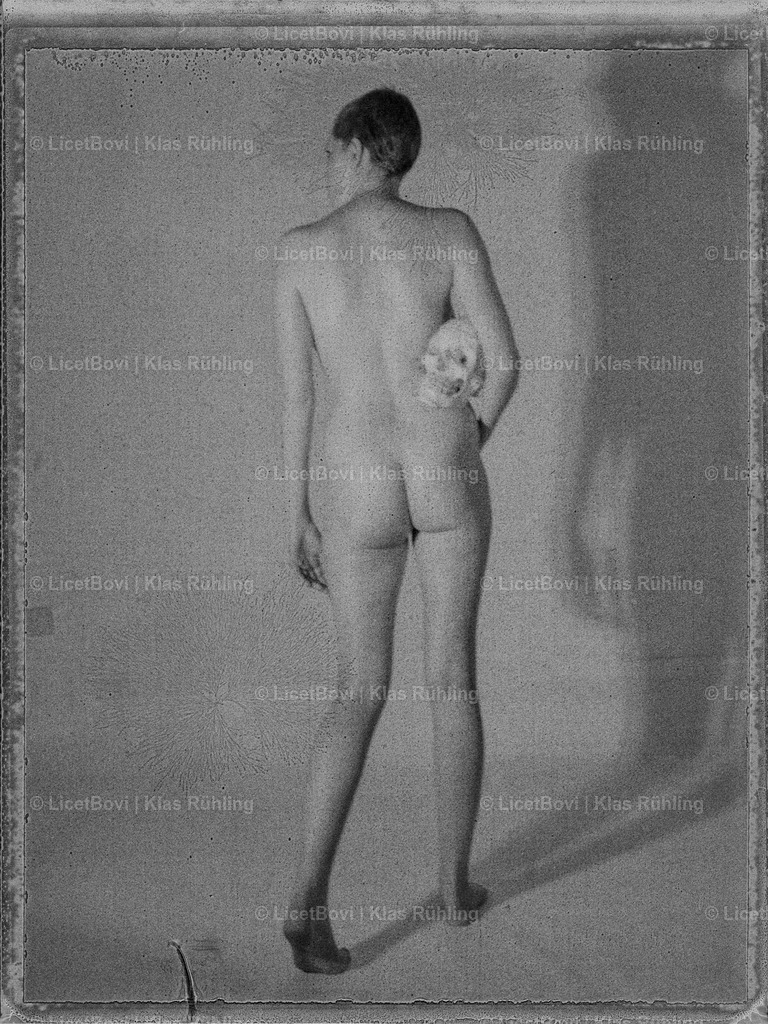 Untitled (Gagarin) | Fuji FP-3000B Negative Scan, 2014with Blodysnoopy - Realisiert mit Pictrs.com