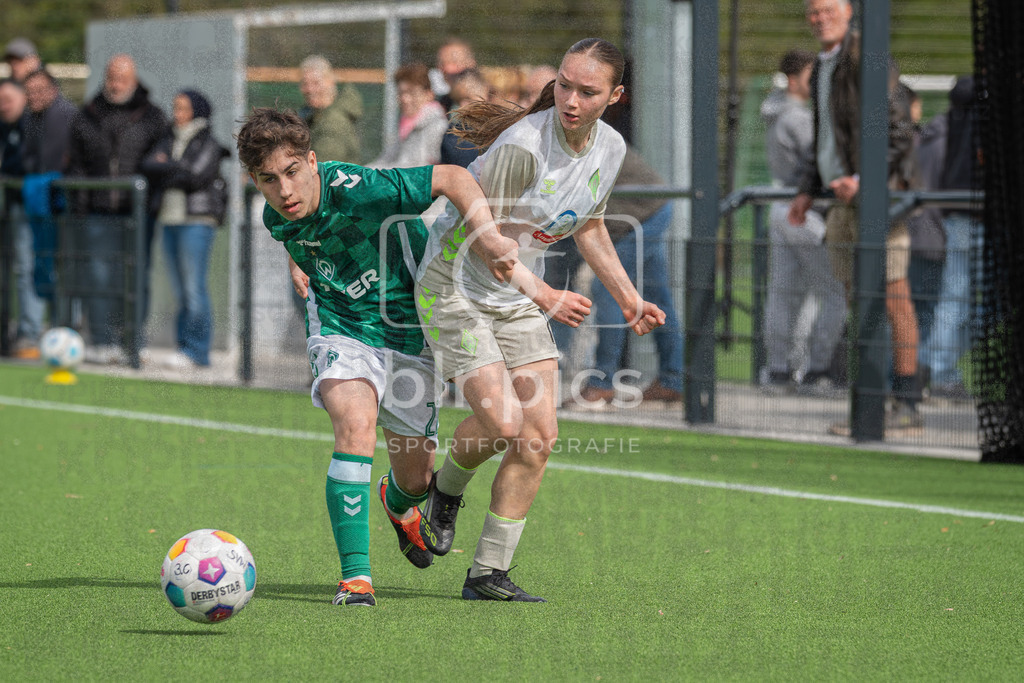 SV Werder - SV Werder (w) | SV Werder - SV Werder (w) - Realisiert mit Pictrs.com