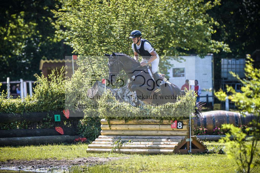 DOS_4688 | Entdecke hochwertige Reitturnierfotos von Foto Oger. Professionell, emotional und authentisch – jetzt Lieblingsmomente im Shop bestellen.Deutschlandweite Turnierfotografie. - Realisiert mit Pictrs.com