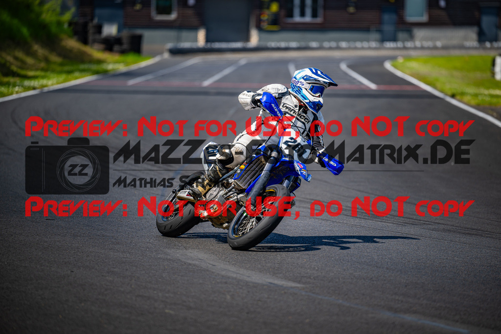 MaZZes_FotoMatrix_240430_6021986_5103 | Fotograf Mathias Schmid
Sportfotograf,
Eventfotograf,
Hochzeitsfotograf,
Portraitfotograf