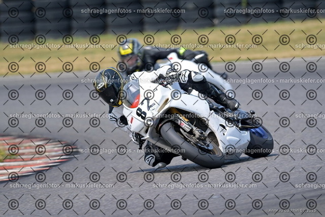 25bt04-1645 | markuskiefer.com - Realisiert mit Pictrs.com