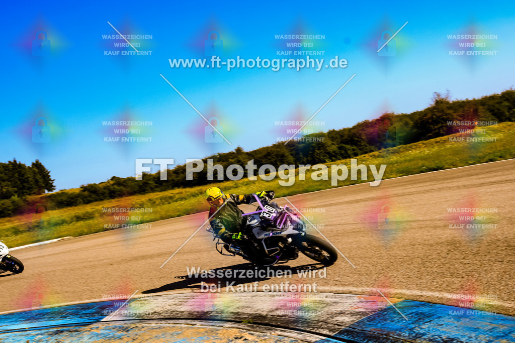 030-2534 | Hier findet Ihr Bilder von Touristenfahrten auf der Nürburgring Nordschleife oder von anderen Veranstaltungen die ich besucht habe. Viel Spass beim Durch Schauen 