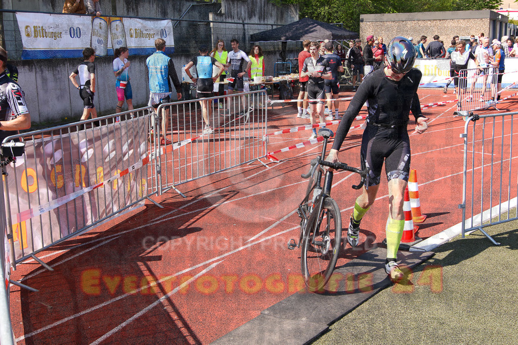 220424_1149_EV8_9111 | Sportfotografie im Rhein-Sieg Kreis, Köln, Bonn, NRW, Rheinland Pfalz, Hessen, etc. Unser Tätigkeitsfeld umfasst den Laufsport vom Volkslauf über den Marathon, Duathlon, Triathon bis zum Ultralauf wie Kölnpfad Ultra oder Schindertrail.