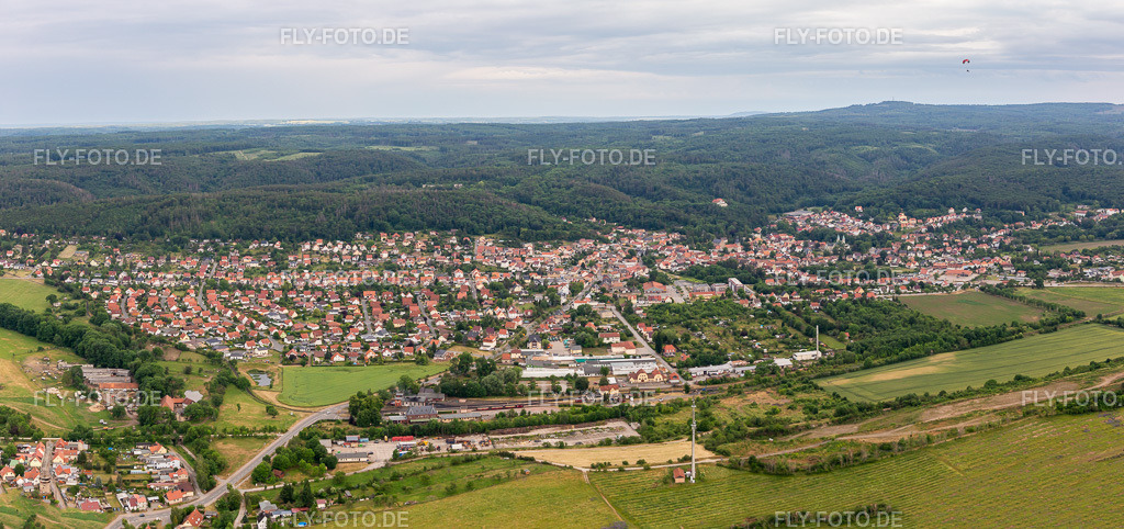 Panorama von Norden | Luftbild: Panorama von Norden im Ortsteil Gernrode in Quedlinburg im Bundesland Sachsen-Anhalt in Deutschland. Foto: IMG_136399-Pano.jpg vom 16.06.2023 durch ©2025 Werner Riehm fly-foto.de/copyright - Realisiert mit Pictrs.com