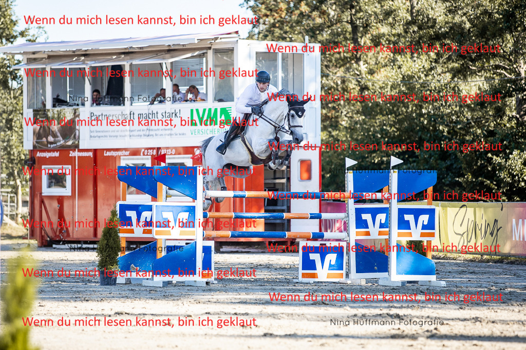 BK1A8255 | Turnierbilder Turnierfotos Nina Hüffmann Turnierfotografie Pferdefotografie Tierzeichnung Haustierzeichnung Pferdezeichnung Hundezeichnung Videograf  - Realisiert mit Pictrs.com