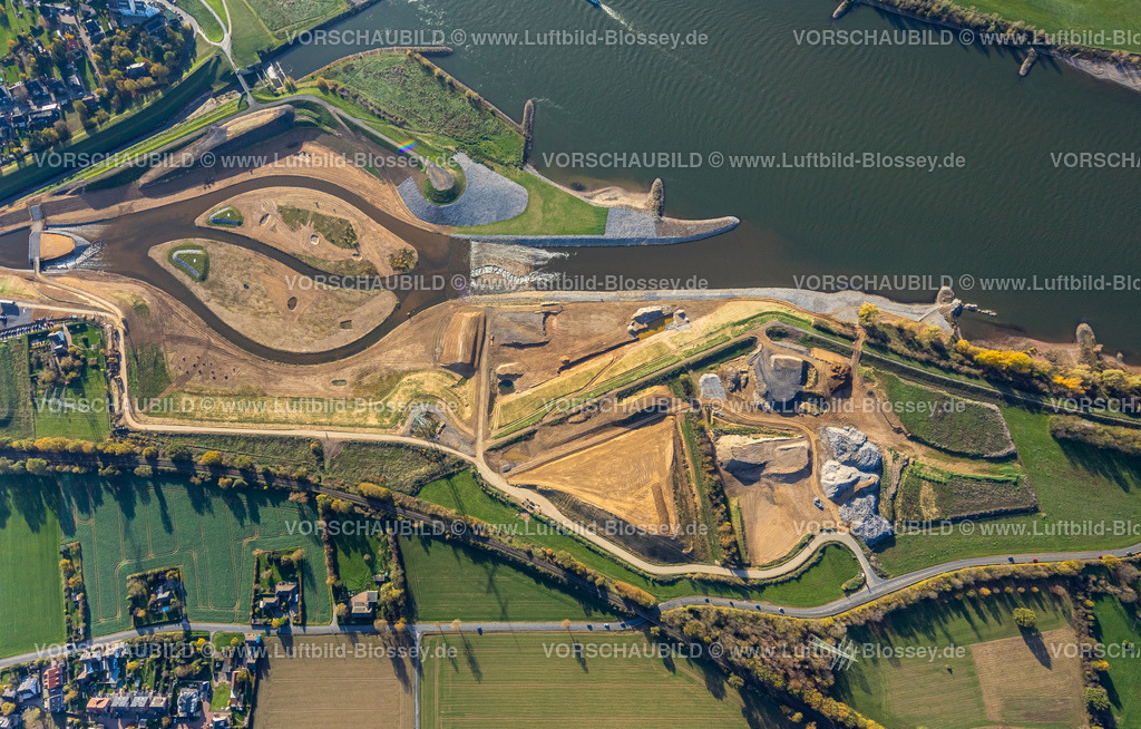 Dinslaken221102468Emschermuendung | Luftbild der alten und der neuen Emschermündung auf der Stadtgrenze zwischen Dinslaken und Voerde, Mündung in den Fluß Rhein, Emscherumbau, EGLV, Emschergenossenschaft, neue Emschermündung, Fischtreppe, Ruhrgebiet, Nordrhein-Westfalen, Deutschland