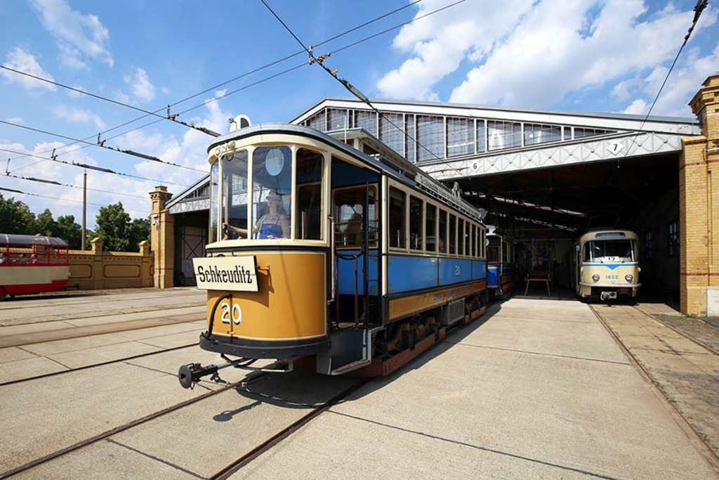 Straßenbahnmuseum Leipzig | Entdecke über 20 Kategorien Leipzig-Motive: Foto-Downloads, hochwertige Poster, Leinwand- & Fine-Art-Prints. Jetzt Lieblingsfoto im Bildlexikon Leipzig Shop bestellen!