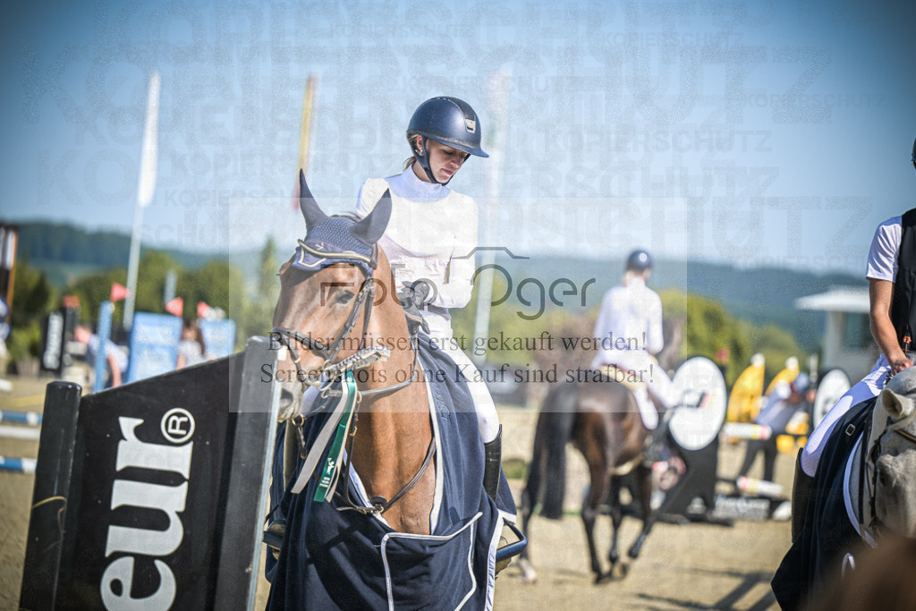DOS_0029 | Entdecke hochwertige Reitturnierfotos von Foto Oger. Professionell, emotional und authentisch – jetzt Lieblingsmomente im Shop bestellen.Deutschlandweite Turnierfotografie. - Realisiert mit Pictrs.com