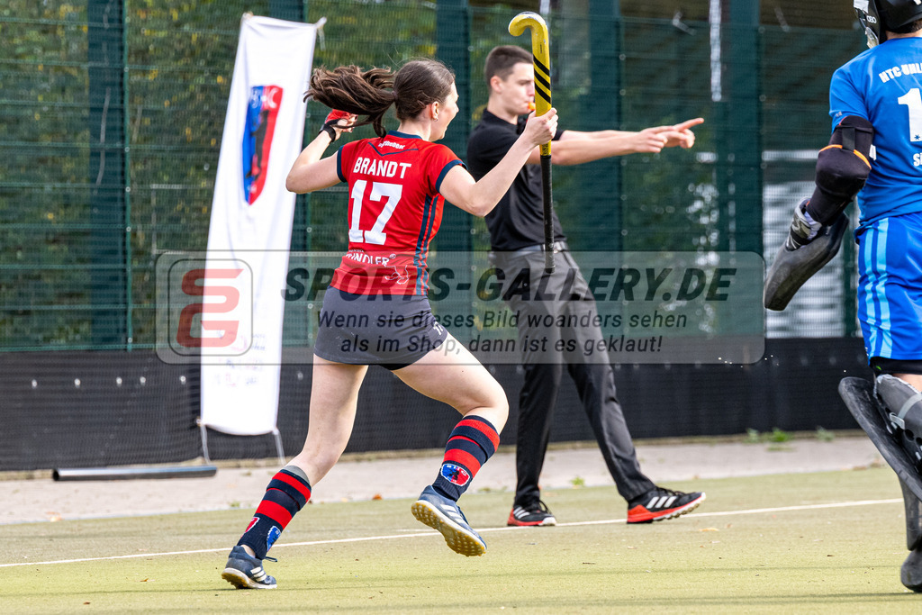 SFE_20231021_0163 | Deutsche Meisterschaft Weibliche U16 Halbfinale Uhlenhorst Mülheim - Berliner HC am 21.10.2023 in Köln (Düsseldorfer Hockeyclub 1905 e.V.), Photo: Stephan Fehrmann 2023 (Sports-Gallery)