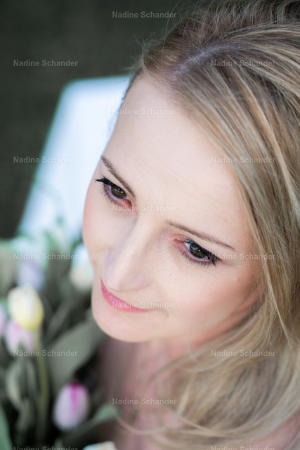SCH09107 | Nadine Schander – Selbstständige Fotografin & professionelle Visagistin Raum Hohenlohe, Öhringen/ Bretzfeld und Neuenstadt ... Spezialisiert auf individuelle Make-up-Looks und hochwertige Fotografie. Business,- Portrait,- Beautyfotografie..