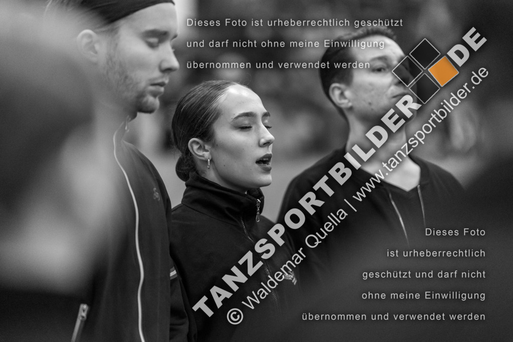 20231020-00498 | Hier finden Sie Tanz Bilder vom Latein und Standard Formationen tanzen. Sportbilder vom Tanzsport. Schöne Fotos und von Weltmeisterschaft, Europameisterschaft, Bundesliga, Regionalliga, Oberliga und Landesliga sowie von GOC Stuttgart, DanceComp, WM Bremen