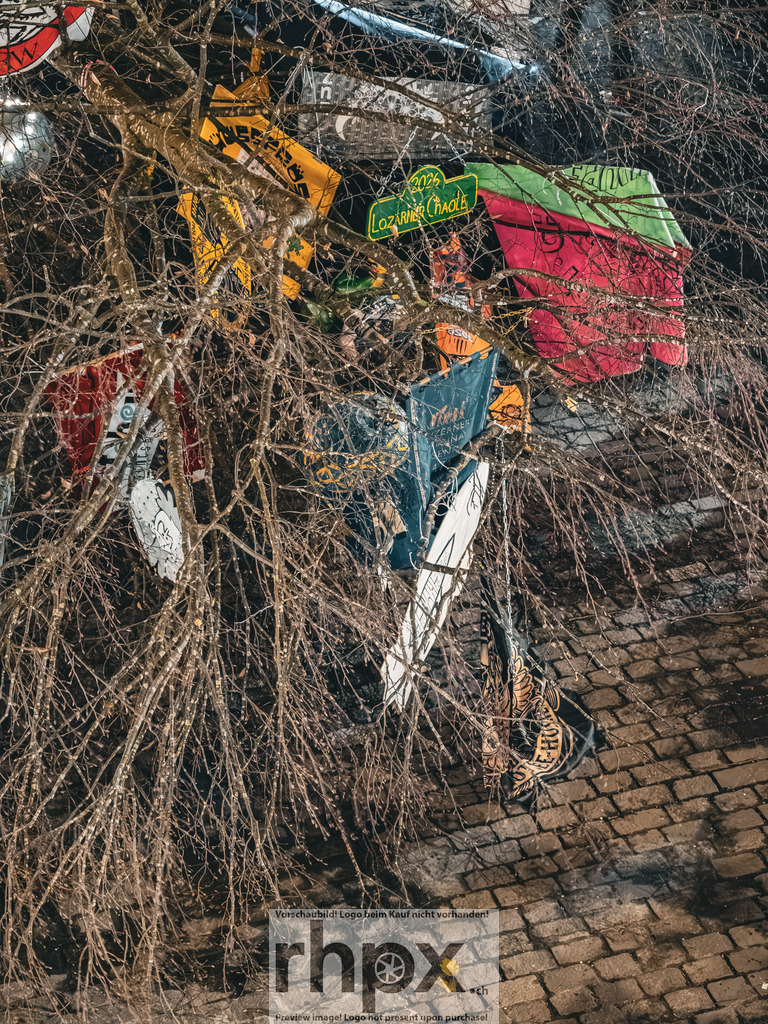 Guuggerbaum 2026 | Stimmungsvolle Fotokunst aus Luzern. Erlebe den Pilatus, den See und die Stadt Luzern in exklusiven Aufnahmen in der Fotogalerie & Shop. - Realisiert mit Pictrs.com
