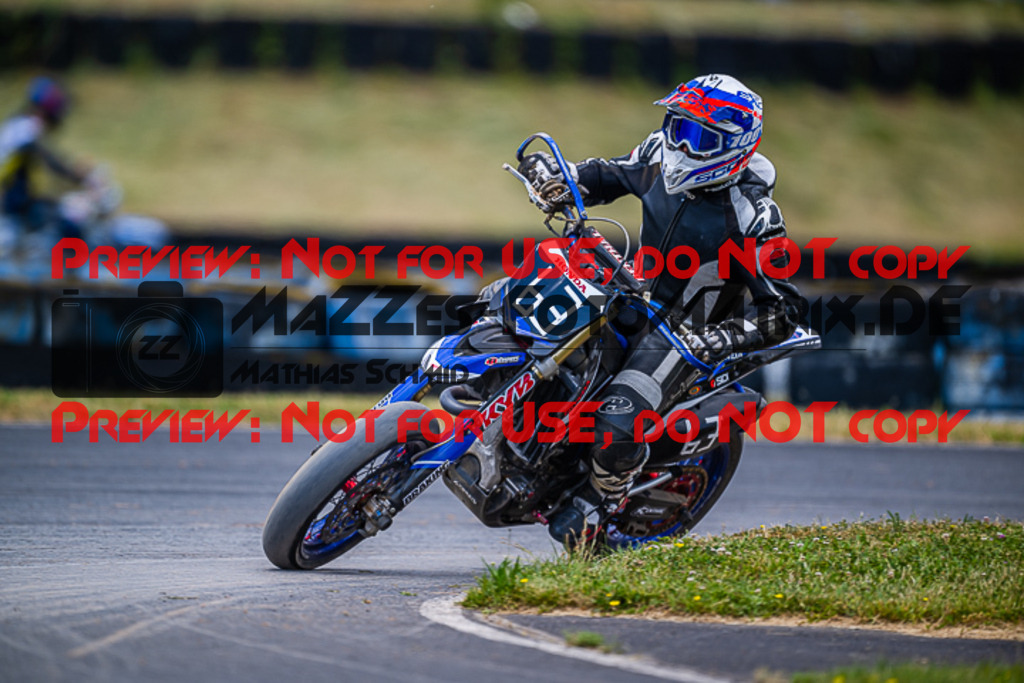 MaZZes_FotoMatrix_220528_0108 | Fotograf Mathias Schmid
Sportfotograf,
Eventfotograf,
Hochzeitsfotograf,
Portraitfotograf