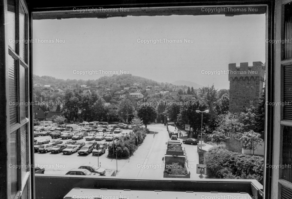 LFS_Durchblick_Bruecke | bre,Mittwochserie, Durchblick von der Brücke der Liebfrauenschule auf das  Guntrumgelände, 1997, Bild: Thomas Neu