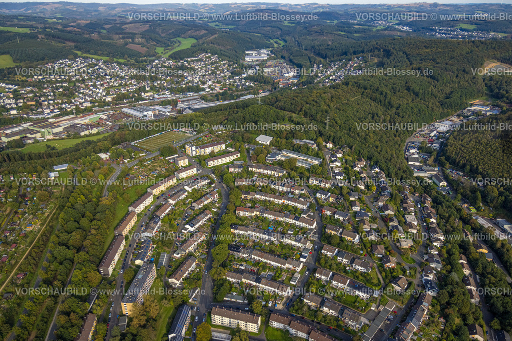 Siegen230912439 | Luftbild, Montessorischule und Reihenhaus Wohnsiedlung Gartenstadt Wenscht, Siegen-Lindenberg, Siegen, Siegerland, Nordrhein-Westfalen, Deutschland