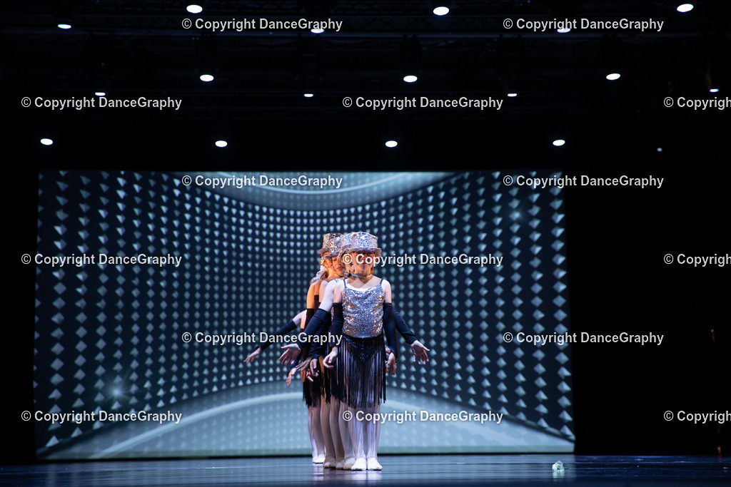 GPHY4942 | DanceGraphy - Realisiert mit Pictrs.com