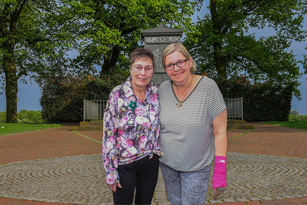 top-top.de-250601-303 | Foto, Video, Fotografie, Videografie, Fotobox, DJ, Discjockey, Musik, Musikbox, Veranstaltung, Photobooth, Amazon, Ebay, Buchtipp, Bestseller, Autor, Verlag, Buch, Wesel, Hamminkeln, NRW, Dinslaken, Rees, Drohne, Hochzeit, Party, Fotobox, Wesel, Fotograf