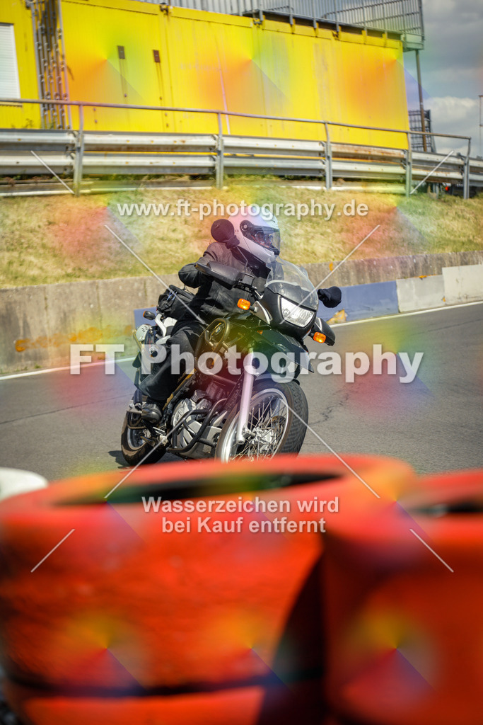 OBK_Mai_Martina_Markus-11194 | Hier findet Ihr Bilder von Touristenfahrten auf der Nürburgring Nordschleife oder von anderen Veranstaltungen die ich besucht habe. Viel Spass beim Durch Schauen 