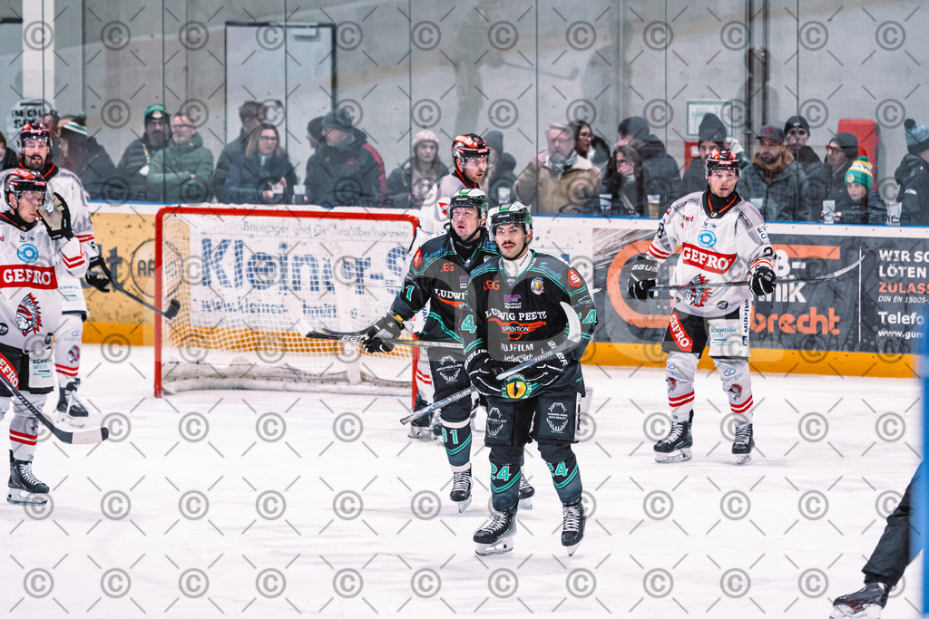 Alligators_vs_Memmingen_05_12_2025-105 | Höchstadt Alligators Fotogalerie: Eishockey-Action aus Franken. Professionelle Spielfotos, Portraits & Stadionbilder zum Download. Jetzt entdecken! - Realisiert mit Pictrs.com