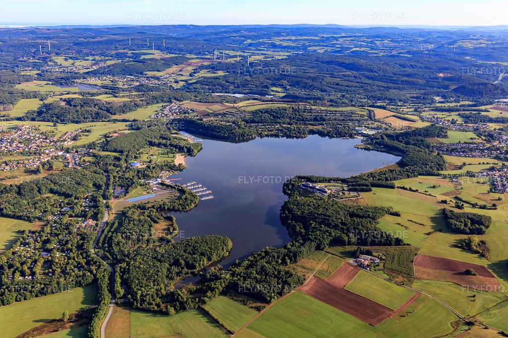 Luftbild: Biotop Bostalsee von Südwesten im Ortsteil Bosen in Nohfelden im Bundesland Saarland in Deutschland. Foto: IMG_149694.jpg vom 06.09.2025 durch Werner Riehm/FLY-FOTO.de