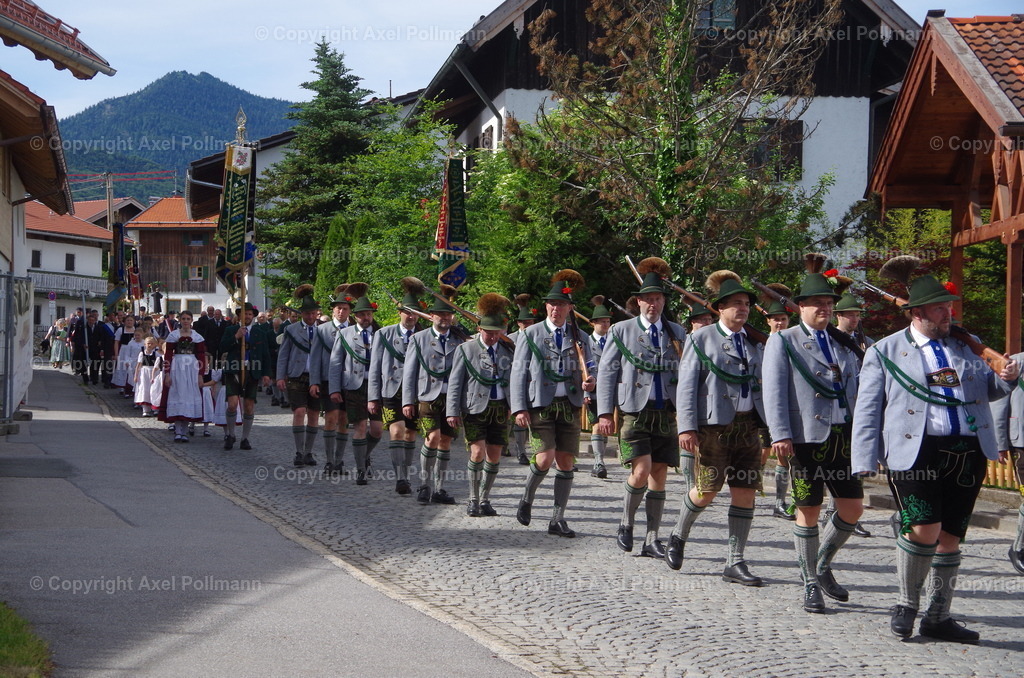 IMGP4969 | fotografiert von Axel PollmannLeonhardi Wallfahrt Benediktbeuern und Murnau, Fronleichnam, Fasching, Landschaft im Loisachtal und Benediktbeuern  - Realisiert mit Pictrs.com
