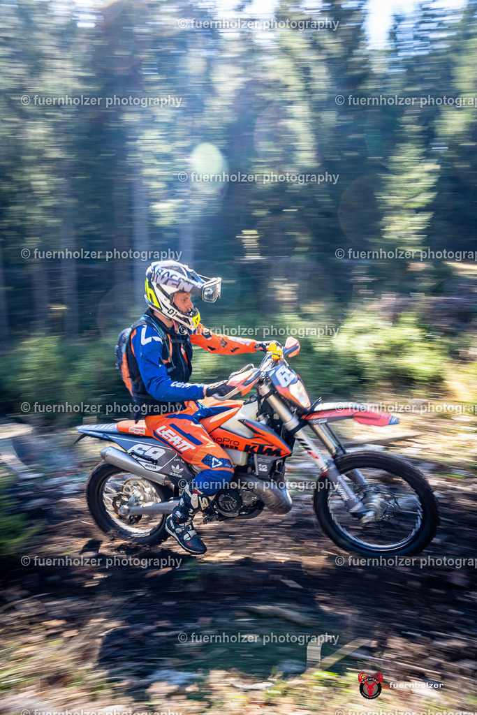 fuernholzer_241026-C1-345 | Fotografische Impressionen von der Red Stag Enduro Extreme by fuernholzer-photography.com. Endurosport in Österreich fotografisch festgehalten von fuernholzer. Auftragsfotografie für Private, Gewerbefotos und Industriefotografie. Eventfotografie, Sportfotografie und Motorsportfotografie. Anbieter von Fotoworkshops, Fototraining, fotografischen Vorträgen und Fotoseminaren.