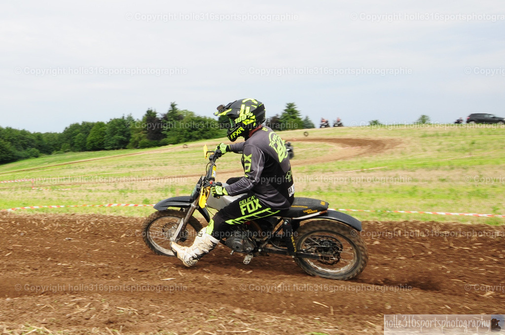 DSC_4879 (2) | Sportfotografie , Motorsport, Motoross, Reitsport, Mointainbike, Enduro,
Landschaft , Outdoor, Eventfotografie, Landschaft, Bilder online bestellen - Realisiert mit Pictrs.com