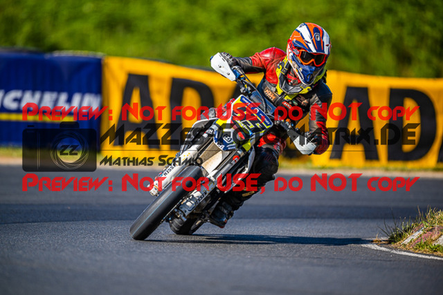 MaZZes_FotoMatrix_220528_4000 | Fotograf Mathias Schmid
Sportfotograf,
Eventfotograf,
Hochzeitsfotograf,
Portraitfotograf