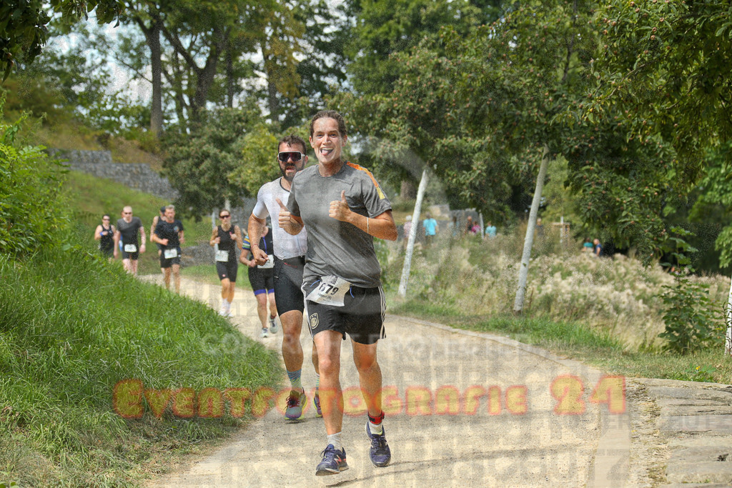 250824_1416_EX1_5606 | Sportfotografie im Rhein-Sieg Kreis, Köln, Bonn, NRW, Rheinland Pfalz, Hessen, etc. Unser Tätigkeitsfeld umfasst den Laufsport vom Volkslauf über den Marathon, Duathlon, Triathon bis zum Ultralauf wie Kölnpfad Ultra oder Schindertrail.