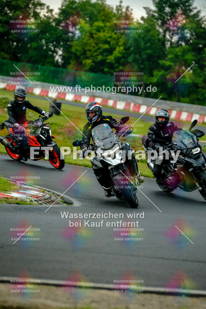 VBK-3937 | Hier findet Ihr Bilder von Touristenfahrten auf der Nürburgring Nordschleife oder von anderen Veranstaltungen die ich besucht habe. Viel Spass beim Durch Schauen 