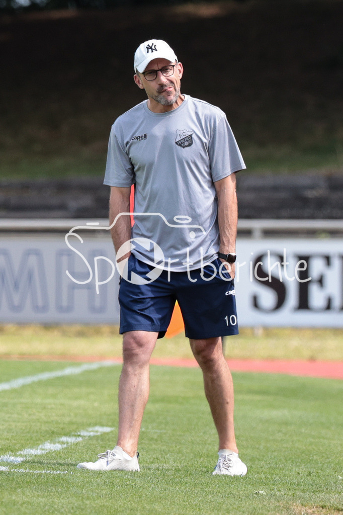 TSV 1861 Nördlingen - FC Pipinsried | im Bild Josef STEINBERGER / Freisteller / Einzelfoto