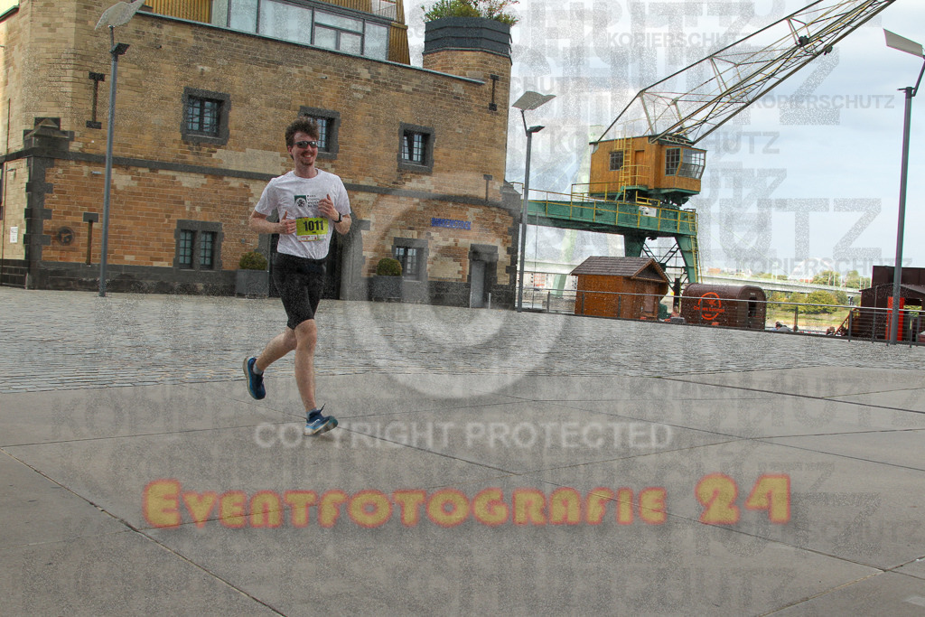 250920_1527_EV4_8875 | Sportfotografie im Rhein-Sieg Kreis, Köln, Bonn, NRW, Rheinland Pfalz, Hessen, etc. Unser Tätigkeitsfeld umfasst den Laufsport vom Volkslauf über den Marathon, Duathlon, Triathon bis zum Ultralauf wie Kölnpfad Ultra oder Schindertrail.