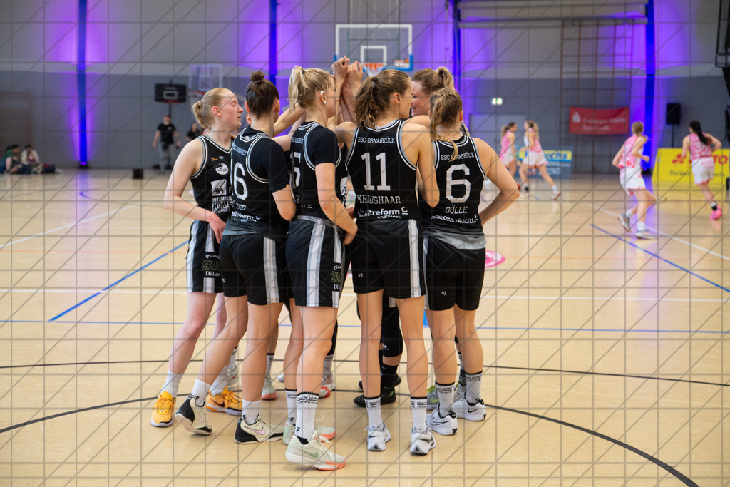 2. DBBL PlayOff 24/25 | 12.04.2025 | Dillingen Diamonds vs. BBC OS | 1/8-Finale, 2. Spiel  | 2. DBBL PlayOff 24/25 | 12.04.2025 | Dillingen Diamonds vs. BBC OS | 1/8-Finale, 2. Spiel  - - - - - CREDIT, www.bullenfotos.de, Martin König, Hörner Weg 40, D-49078 Osnabrück, +4917663732967, Nutzung und Weitergabe nur zu den vereinbarten Zwecken. Presseanfragen an Urheber. Alle Rechte beim Urheber. - - - - - - Realisiert mit Pictrs.com