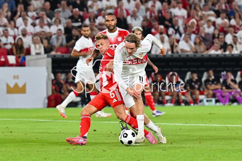 VfB Stuttgart - FC Bayern München | im Duell Joshua KIMMICH (FC Bayern Muenchen 6) und Nick WOLTEMADE (VfB Stuttgart 11) / zweikampf / Franz-Beckenbauer Supercup: VfB Stuttgart - FC Bayern München; MHP Arena am 16.08.2025