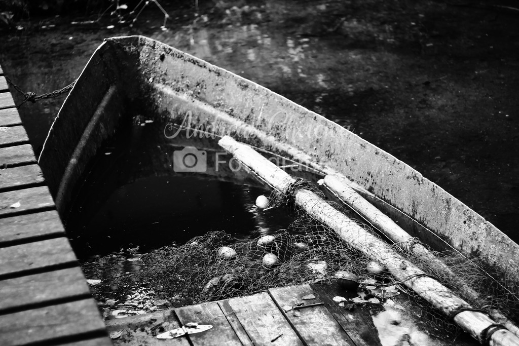 Vergänglichkeit | Der Zahn der Zeit und das alte Fischerboot.
Sicher dir dieses besondere Bild als Druck auf Alu-Dibond. - Realisiert mit Pictrs.com