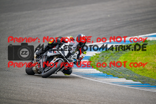 MaZZes_FotoMatrix_240701_6007705_6359 | WEISS