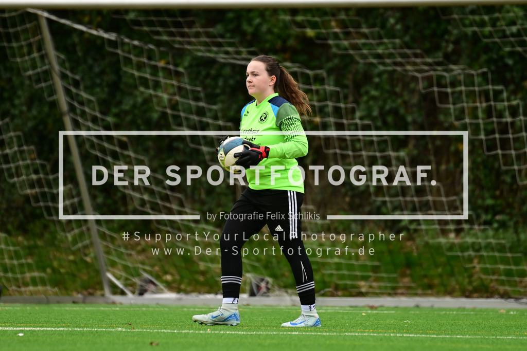Fußball I Frauen I Saison 2025-2026 I Bezirksliga I 21. Spieltag I Harburger TB - Rahlstedter SC I 165721 | Der Sportfotograf. - Realized with Pictrs.com