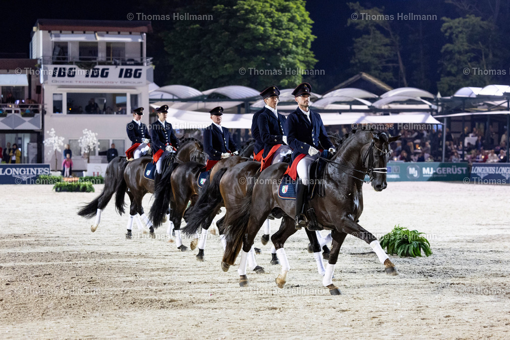 TH_Show_19483 | Longines Balve Optimum 2024 am 08.06.24 in Balve, Schloss Wocklum, Thomas Hellmann, Show