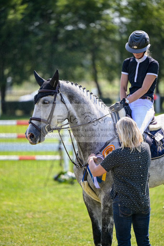 Reitturnier Voxtrup | Entdecke hochwertige Reitturnierfotos von Foto Oger. Professionell, emotional und authentisch – jetzt Lieblingsmomente im Shop bestellen.Deutschlandweite Turnierfotografie. - Realisiert mit Pictrs.com