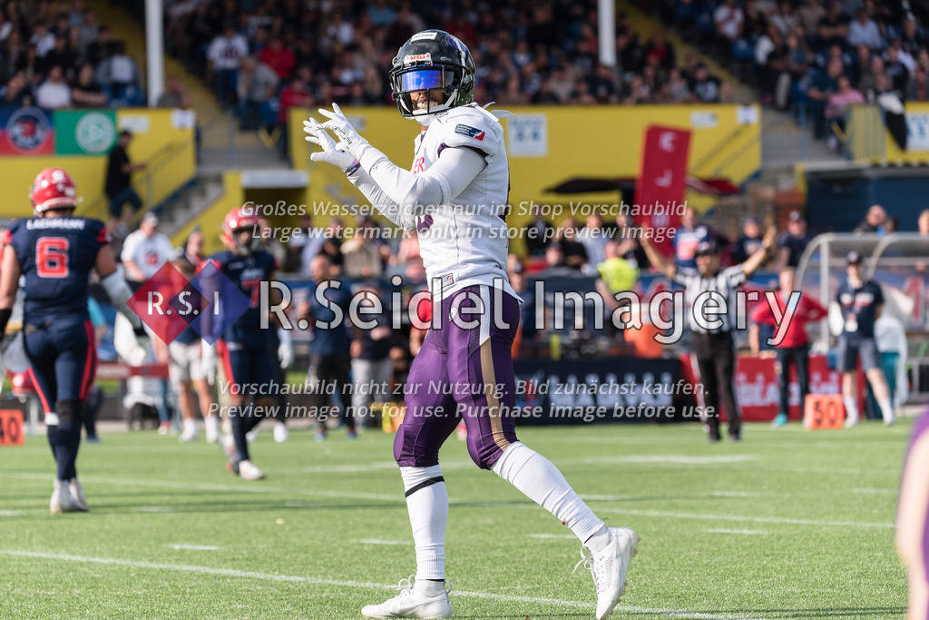 RS-1-003338 | Niklas Schumm (#16, Frankfurt, WR)