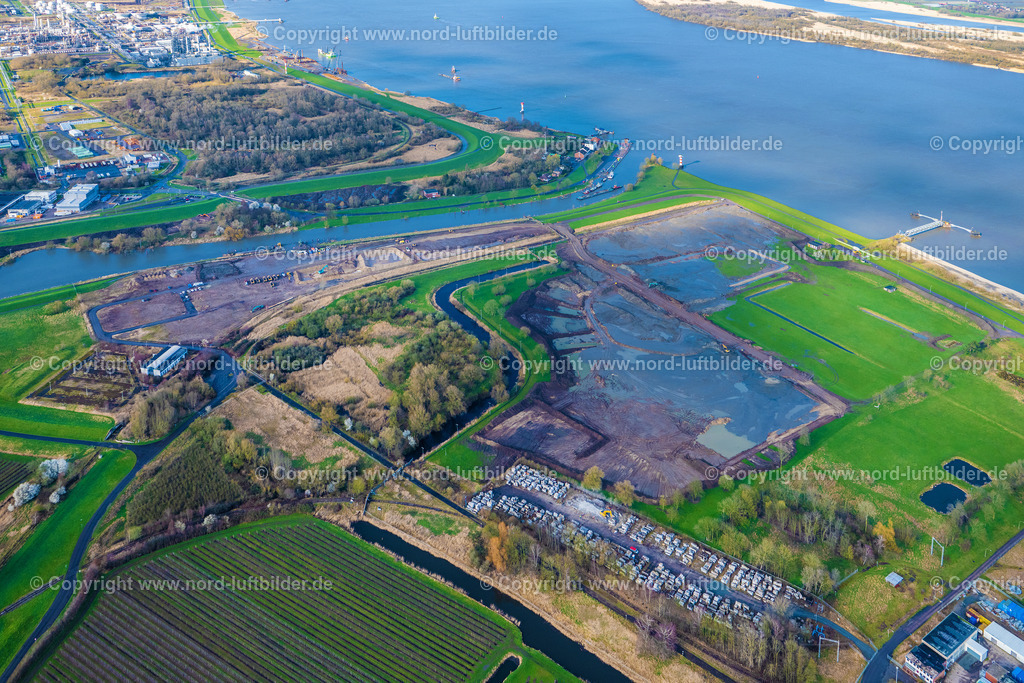 Stade_Stadersand_LNG_Terminal_Sanddepot_ELS_4380230323 | STADE 23.03.2023 LNG Flüssiggas Terminal Elbschlick Verschiffung auf den ehemaliegen Salinengelände in Stadersand in Stade im Bundesland Niedersachsen, Deutschland. Weiterführende Informationen bei: AOS Aluminium Oxid Stade GmbH,  Dow Deutschland Anlagengesellschaft mbH,  Hafenbetriebs GmbH & Co. KG,  Hanseatic Energy Hub GmbH. // LNG liquid gas terminal Elbschlick shipping on the former saltworks site in Stadersand in Stade in the state Lower Saxony, Germany. Further information at: AOS Aluminium Oxid Stade GmbH,  Dow Deutschland Anlagengesellschaft mbH,  Hafenbetriebs GmbH & Co. KG,  Hanseatic Energy Hub GmbH. Foto: Martin Elsen