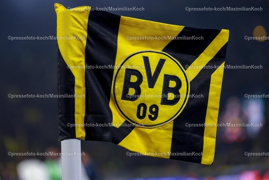 UCL17022601004 | 17.02.2026, Fußball, UEFA Champions League, Borussia Dortmund - Atalanta Bergamo, BVB Stadion, Play-Offs Hinspiel, Saison 2025 2026: Symbolbild Eckfahne Logo Banner Emblem Fahne BVB09 Schriftzug  Regulations prohibit any use of photographs as image sequences and or quasi-video.